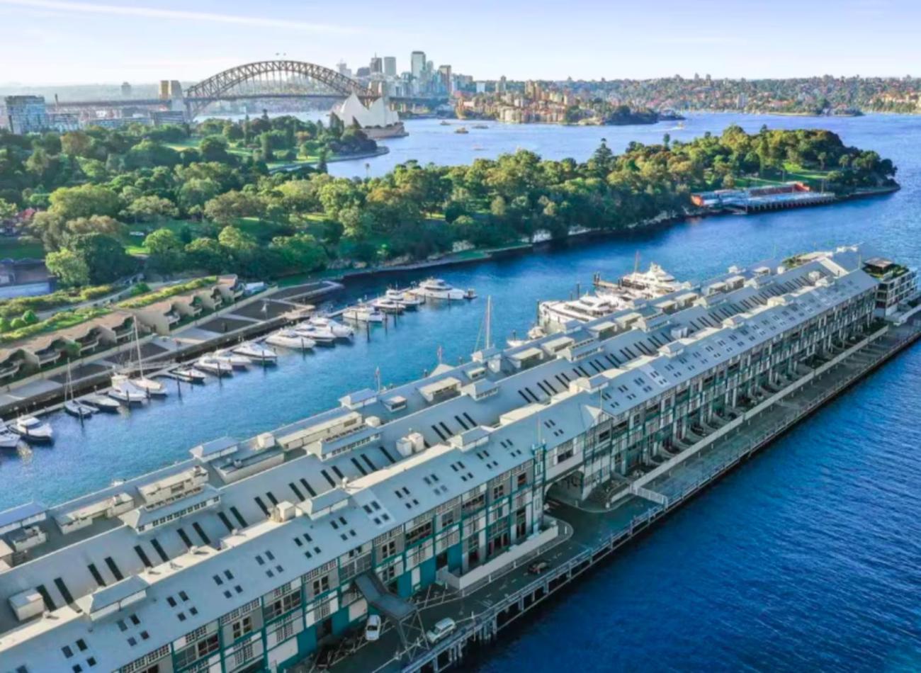 Apartment Spectacular Waterfront With Cosmopolitan Lifestyle